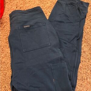 Jaanuu jogger scrubs